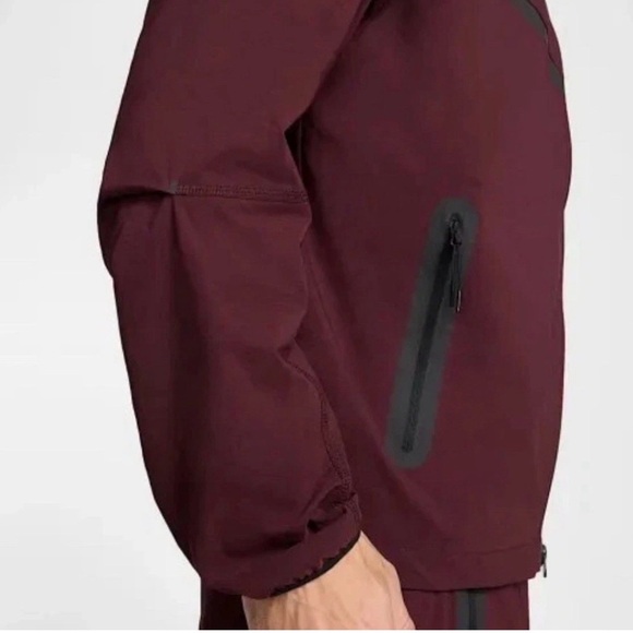 Nike Tech Woven Jacket Full Zip Hooded HM7151-652  Burgundy $145 Men's L Large - Picture 5 of 7